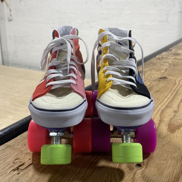 Custom MoMA Vans Roller Skates Mens 7.0/Women’s 8.5 - Picture 3 of 11